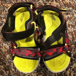 Boys skecher sandals